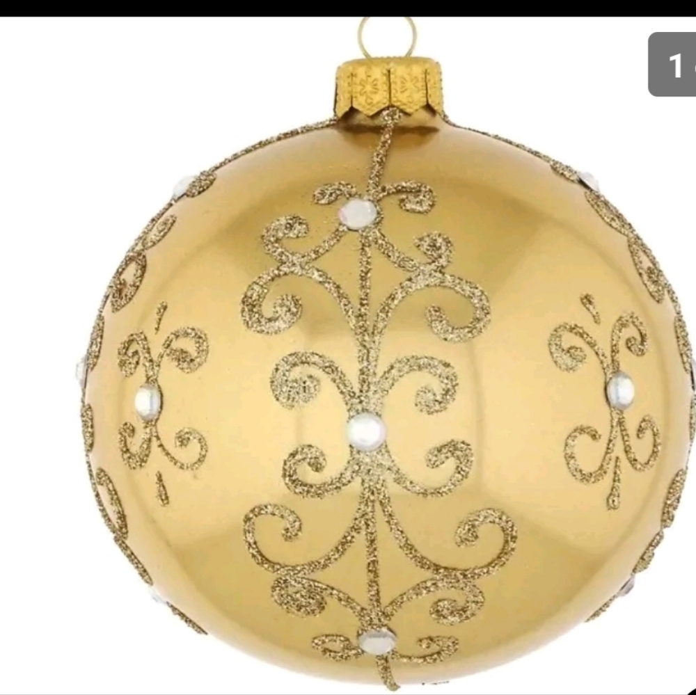Dagmara  Handcrafted Glass Royal Flourish Ornament - Gold Ornament 